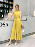 New Autumn And Winter Style Dress In Dongmen, South Korea, Round Collar, Sleeveless Lace-Up, Waist, Thin, Pleated Skirt, A-Shaped Skirt.-Outfit