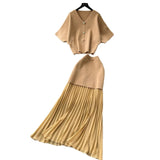 Two-Piece Skirt 2025 Summer High-End Short-Sleeved Knitted Top High-Waisted Splicing 100-Folded