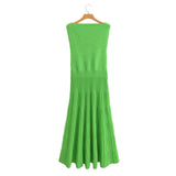 The Spring Of 2024, The New Women's Wear Autumn Green Shoulder-Wiped Dress-Outfit