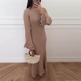 Solid-Colored Round-Neck Long-Sleeved Dress Woman With Wooden Ear In Autumn