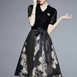 French Hepburn Style Short-Sleeved V-Neck Lace To Receive Waist-Skinny Long A-Character Floral Dress