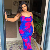 Popular Style Of Women's Wear In The Summer Of 2023 Is A Sexy Printed Pile Of Necklaces And A Medium Dress With Bare Back.-Outfit