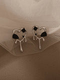 Hollow Out Heart Pattern Earring-Outfit