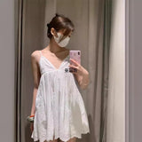 Women's Summer New Holiday Style Loose Back Vertical Lace Short