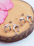 Frog Design Stud Earring-Outfit