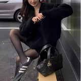 Fashion Bag Warm Aging V-Collar Knitted Sweater Women's 2024 Korean Version Of The New Small Vintage Blouse-Outfit