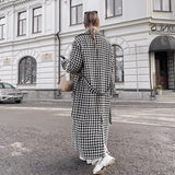 Toloer Women's Wear 2023 New High-End Fashion Coat Light In Black And White-Outfit